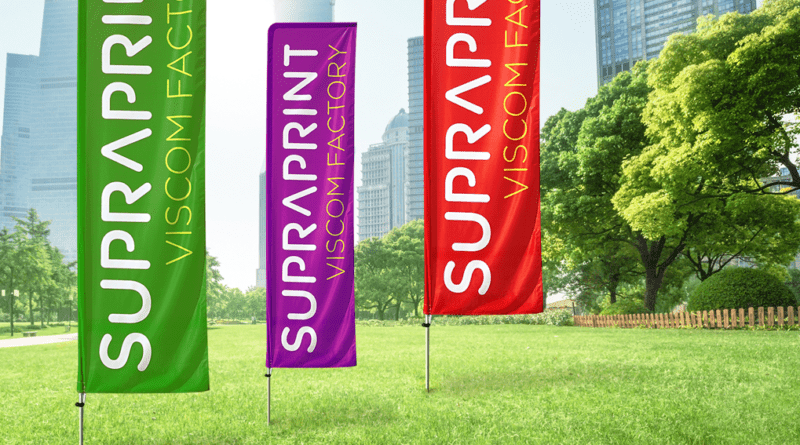 Flying banners in square shape